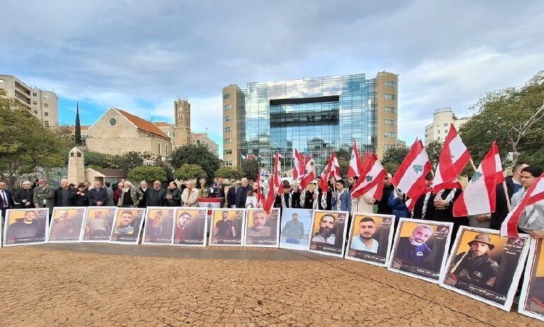 هيئة ممثلي الأسرى والمحررين ينظمون وقفة احتجاجية في بيروت للمطالبة بالإفراج عنهم