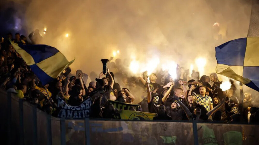Maccabi Tel Aviv fans chant hate, make Nazi gestures during football match