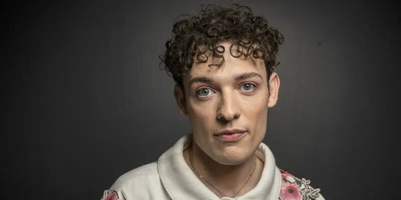 برنده یوروویژن ۲۰۲۴ در اعتراض به حضور اسرائیل، جام خود را پس داد