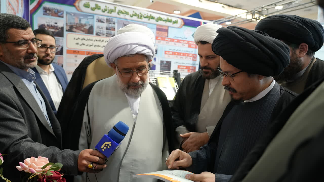 افتتاح نمایشگاه متمرکز دستاوردهای پژوهشی جامعةالمصطفی + تصویر