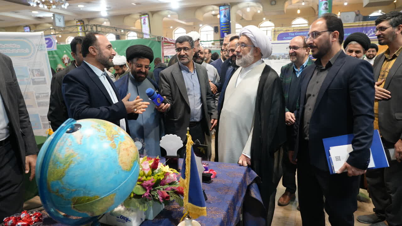 افتتاح نمایشگاه متمرکز دستاوردهای پژوهشی جامعةالمصطفی + تصویر