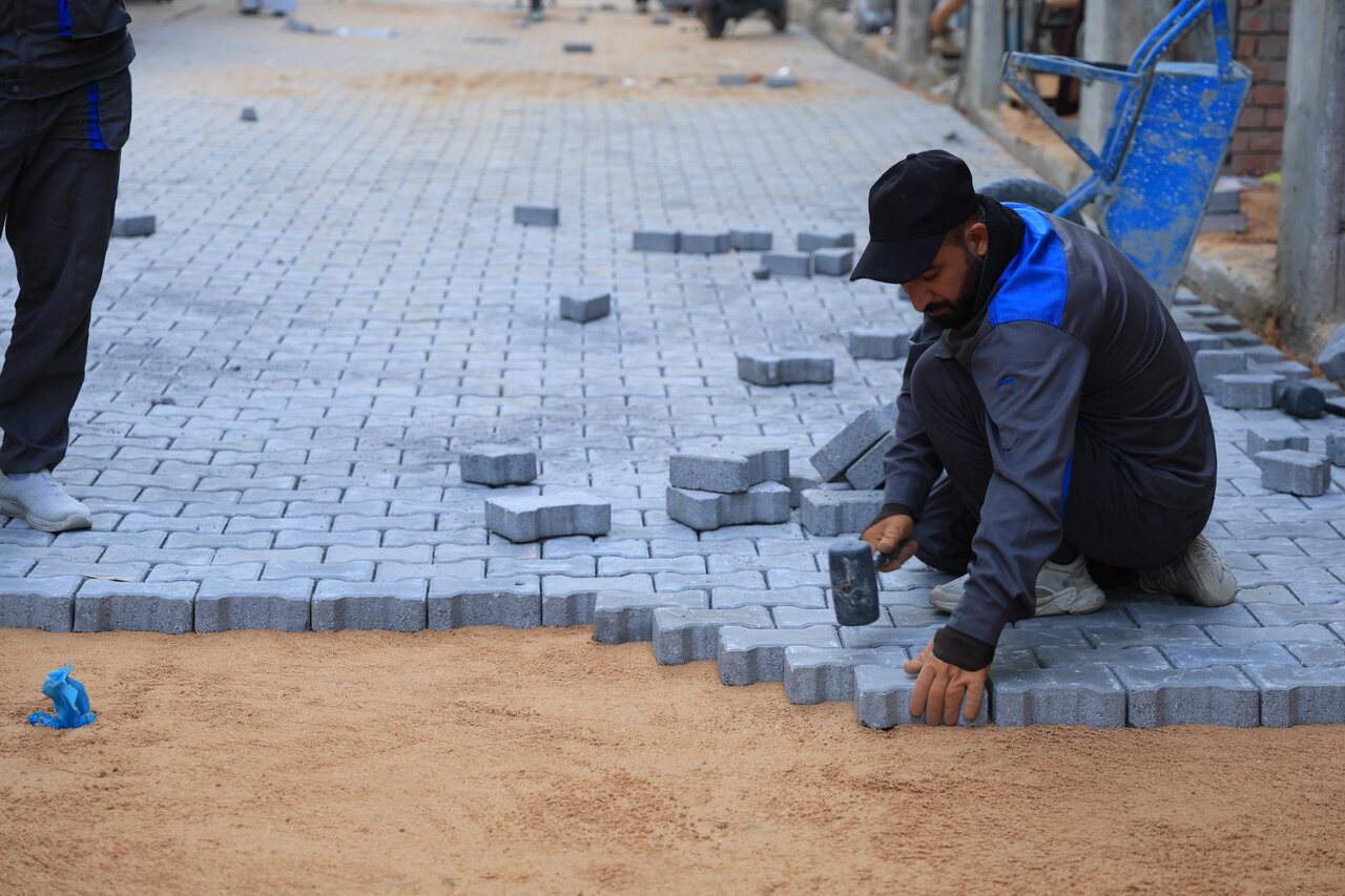 إكساء المساحات الخلفية لأواوين باب قبلة مرقد أبي الفضل العباس (عليه السلام)