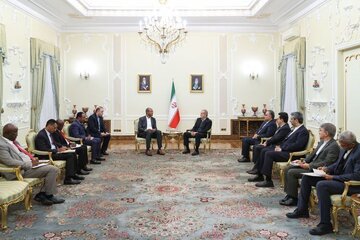 Pezeşkian: BRİKS üzv ölkələr arasında əməkdaşlığın gücləndirilməsi üçün yeni ünsiyyət modeli təqdim edə bilər