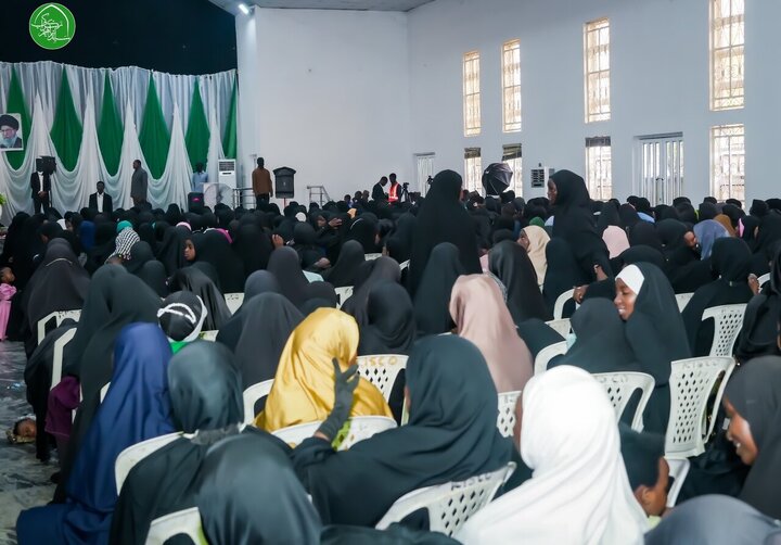 تقرير مصور/ مشاركة واسعة في حفل ولادة السيدة "فاطمة الزهراء" (ع) بحضور الزكزاكي بالعاصمة النيجيرية