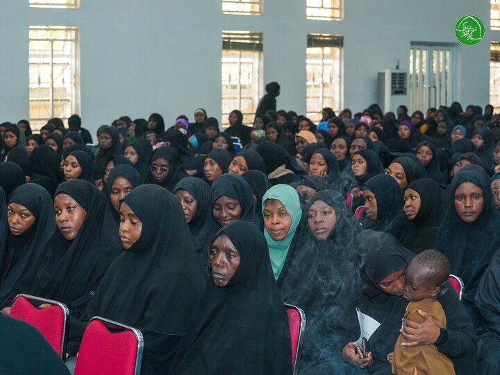 تقرير مصور/ مشاركة واسعة في حفل ولادة السيدة "فاطمة الزهراء" (ع) بحضور الزكزاكي بالعاصمة النيجيرية