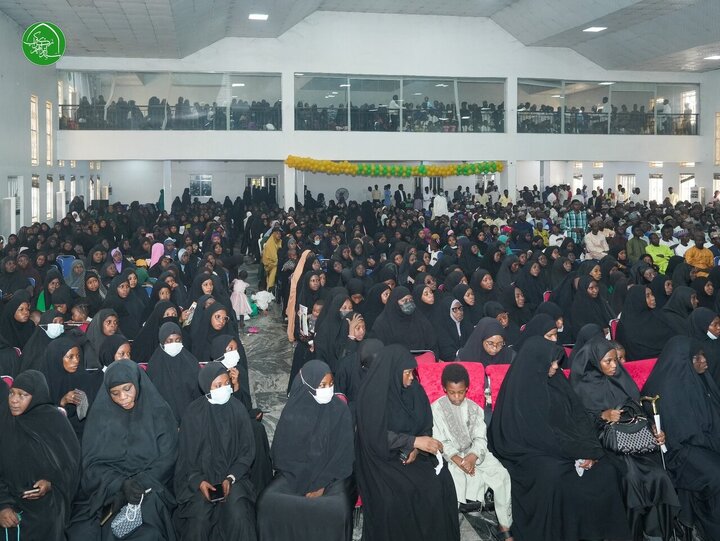 تقرير مصور/ مشاركة واسعة في حفل ولادة السيدة "فاطمة الزهراء" (ع) بحضور الزكزاكي بالعاصمة النيجيرية