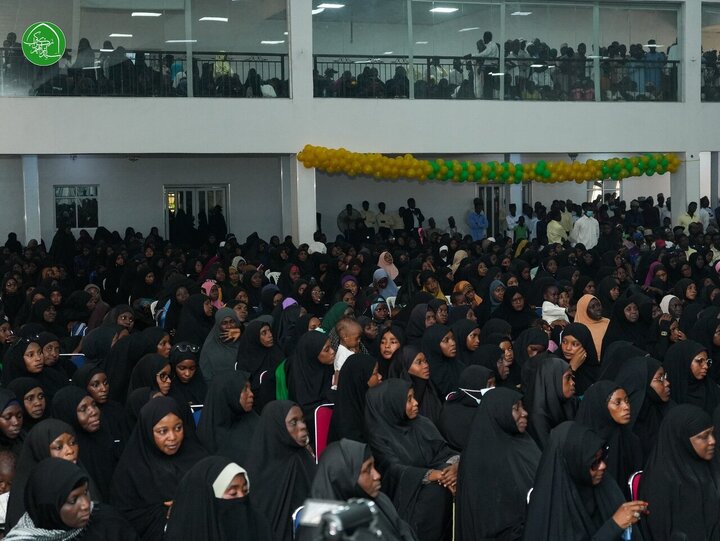 تقرير مصور/ مشاركة واسعة في حفل ولادة السيدة "فاطمة الزهراء" (ع) بحضور الزكزاكي بالعاصمة النيجيرية