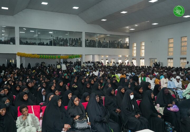 تقرير مصور/ مشاركة واسعة في حفل ولادة السيدة "فاطمة الزهراء" (ع) بحضور الزكزاكي بالعاصمة النيجيرية