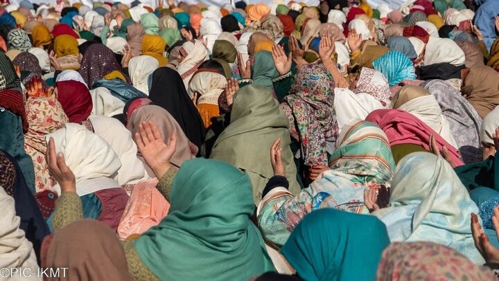 تقرير مصور/ حضور واسع في حفل ولادة السيدة "فاطمة الزهراء"(ع) يوم المرأة بمدينة كارجيل الهندية