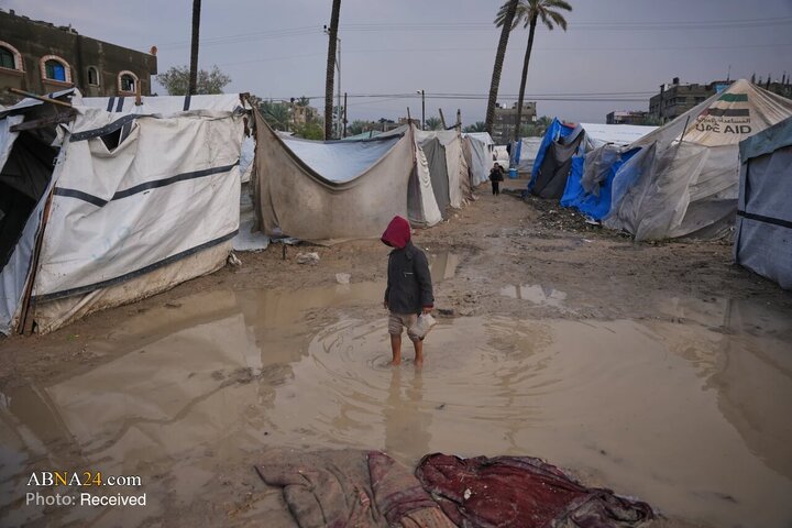 Photos: Gaza’s Displaced Trapped in Winter