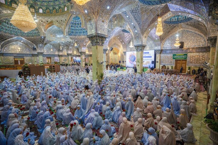 تقرير مصور/ حرم الإمامين العسكريين (ع) يحتضن حفلا بهيجا بتتويج أربعة آلاف فتاة للحجاب لبلوغهن سنّ التكليف