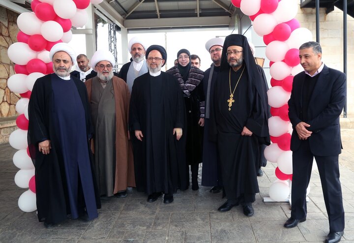 تقرير مصور/ إقامة حفل تكريمي للفتيات اللواتي بلغن سن التكليف الشرعي في بلدة "علي النهري البقاعية" اللبنانية