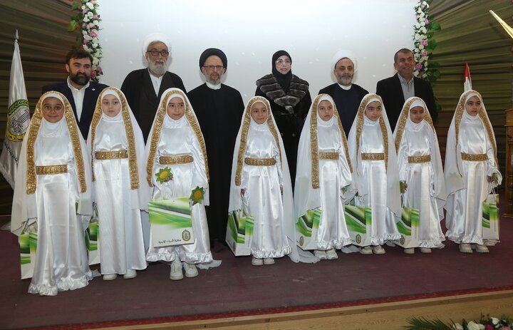 تقرير مصور/ إقامة حفل تكريمي للفتيات اللواتي بلغن سن التكليف الشرعي في بلدة "علي النهري البقاعية" اللبنانية