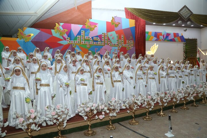 تقرير مصور/ إقامة حفل تكريمي للفتيات اللواتي بلغن سن التكليف الشرعي في بلدة "علي النهري البقاعية" اللبنانية