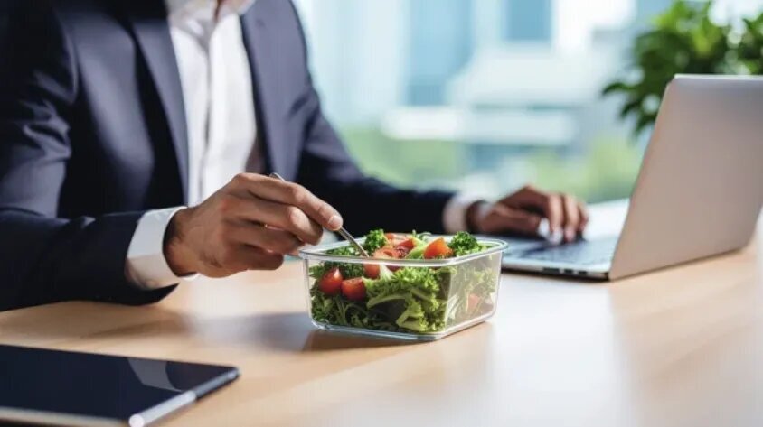 কানাডা: কর্মীদের রমজান মাসে রোজাদারদের সম্মান রক্ষা করার নির্দেশ দিয়েছে।