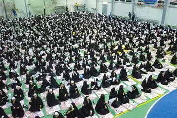 تقرير مصور/ العتبة العلوية تنظم مهرجان التكليف السنوي الثاني عشر في مدينة بعقوبة أكثر من 1000 فتاة