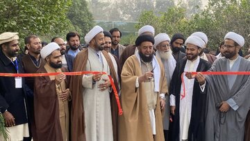 تصویری رپورٹ|  علامہ سید افتخار حسین نقوی نجفی نے جامعہ الکوثر اسلام آباد میں بین الاقوامی کتب نمائش کا افتتاح کیا