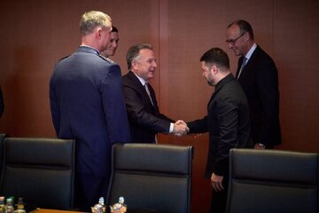 Reuters: Ipinanukala ng Pangulo ng Ukraine sa Pagpupulong sa mga Kinatawan ng US sa Berlin na Isantabi ang Kahilingan ng Bansa na Sumali sa NATO