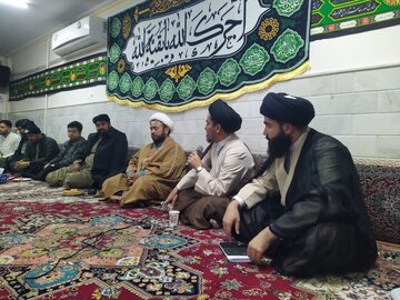 طلاب ميانمار في مدينة قم يعقدون اجتماعاً لتوسيع نطاق مشاركتهم العلمية والثقافية والإعلامية