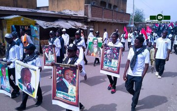 تصاویر | راهپیمایی حامیان شیخ زکزاکی در شهر هادیجیا برای گرامیداشت شهدای زاریا