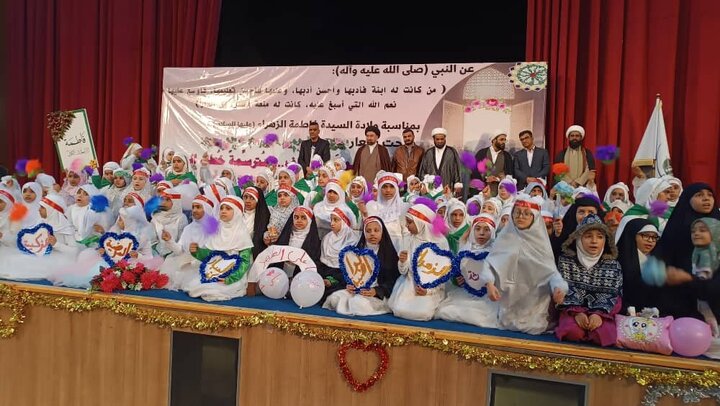 Taklif ceremony for 1,300 girls held in Najaf by AhlulBayt World Assembly