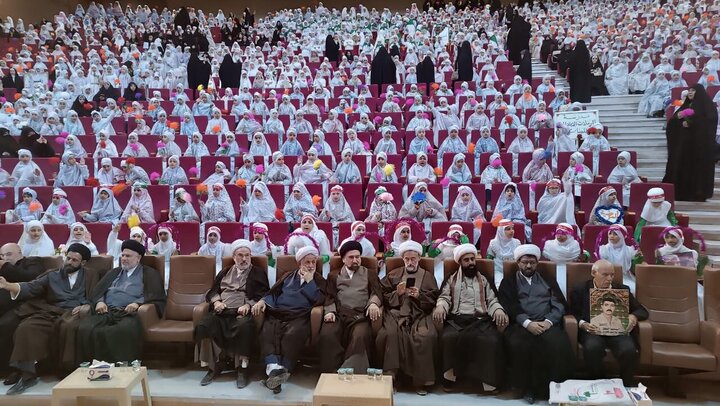 Photos: Taklif ceremony for 1,300 girls held in Najaf by AhlulBayt World Assembly