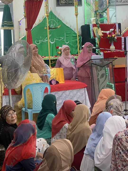 ရန်ကုန် မြို့ မဂို ရှီအဟ် ဂျအ်မေ့ ဗလီ တွင် မြန်မာ နိုင်ငံလုံးဆိုင်ရာ ဖွာသွေမီယဟ် အမျိုးသမီး အသင်းအဖွဲ့ကြီး မှ ဦးစီးပြီး သခင်မကြီး ဖွာတွေမဟ် ဇဲဟ်ရာ (စ.အ) မွေးနေ့ရက်မြတ် မင်္ဂလာ အခမ်းအနား ကျင်းပ  ။ ။ Photos