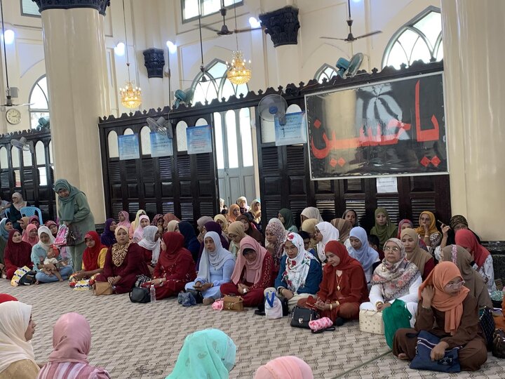 ရန်ကုန် မြို့ မဂို ရှီအဟ် ဂျအ်မေ့ ဗလီ တွင် မြန်မာ နိုင်ငံလုံးဆိုင်ရာ ဖွာသွေမီယဟ် အမျိုးသမီး အသင်းအဖွဲ့ကြီး မှ ဦးစီးပြီး သခင်မကြီး ဖွာတွေမဟ် ဇဲဟ်ရာ (စ.အ) မွေးနေ့ရက်မြတ် မင်္ဂလာ အခမ်းအနား ကျင်းပ  ။ ။ Photos