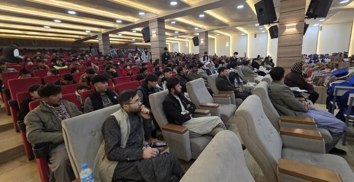 Photos: Honoring Outstanding Students of “Moj-e Kherad” School in Kabul