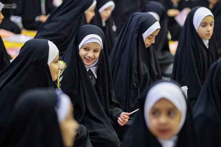 تقرير مصور/ العتبة العلوية تنظم مهرجان التكليف السنوي الثاني عشر في مدينة بعقوبة أكثر من 1000 فتاة