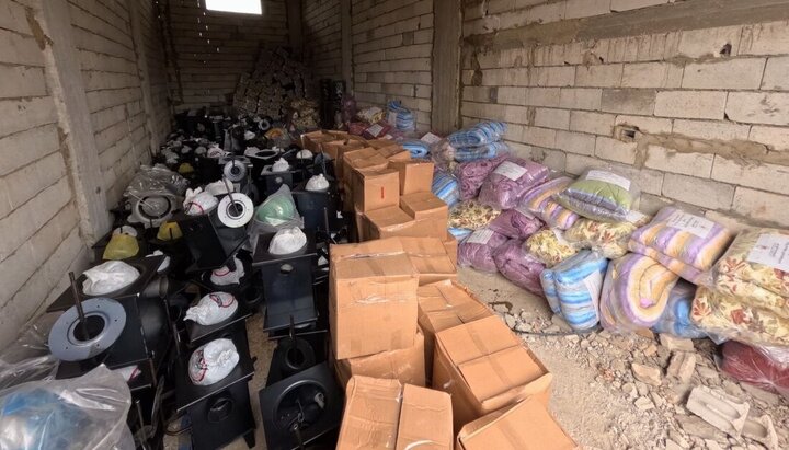 مساعدات إغاثة تقدمها العتبة الحسينية المقدسة للعوائل السورية النازحة في لبنان