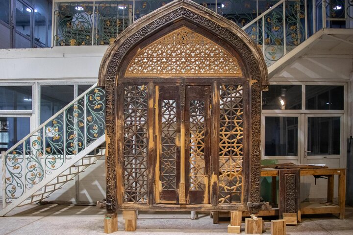  ترميم شباك سرداب الإمام المهدي (عجّل الله فرجه)