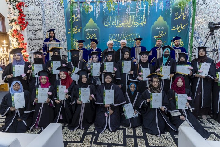 تقرير مصور/ حفل تخرج أكثر من 1000 طالبة جامعية في باكستان