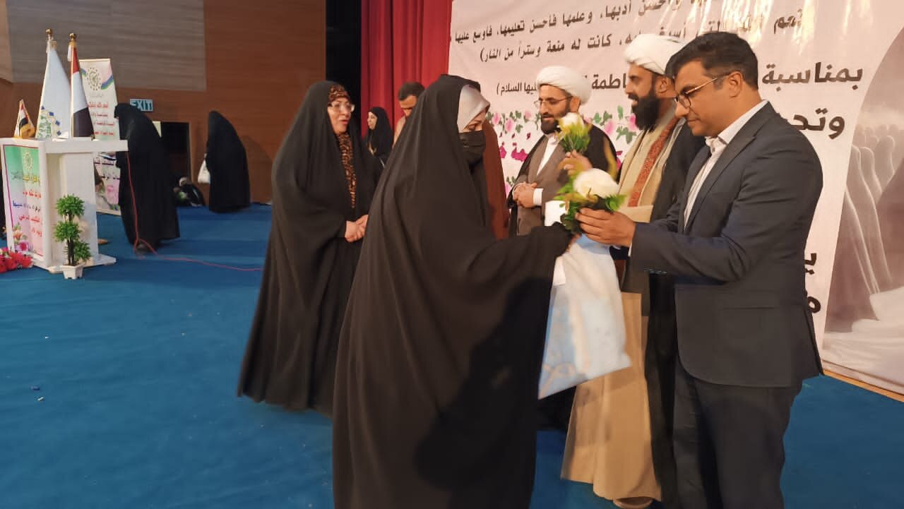 برگزاری باشکوه جشن تکلیف ۱۳۰۰ دختر در نجف اشرف به همت مجمع جهانی اهل بیت(ع) + تصاویر