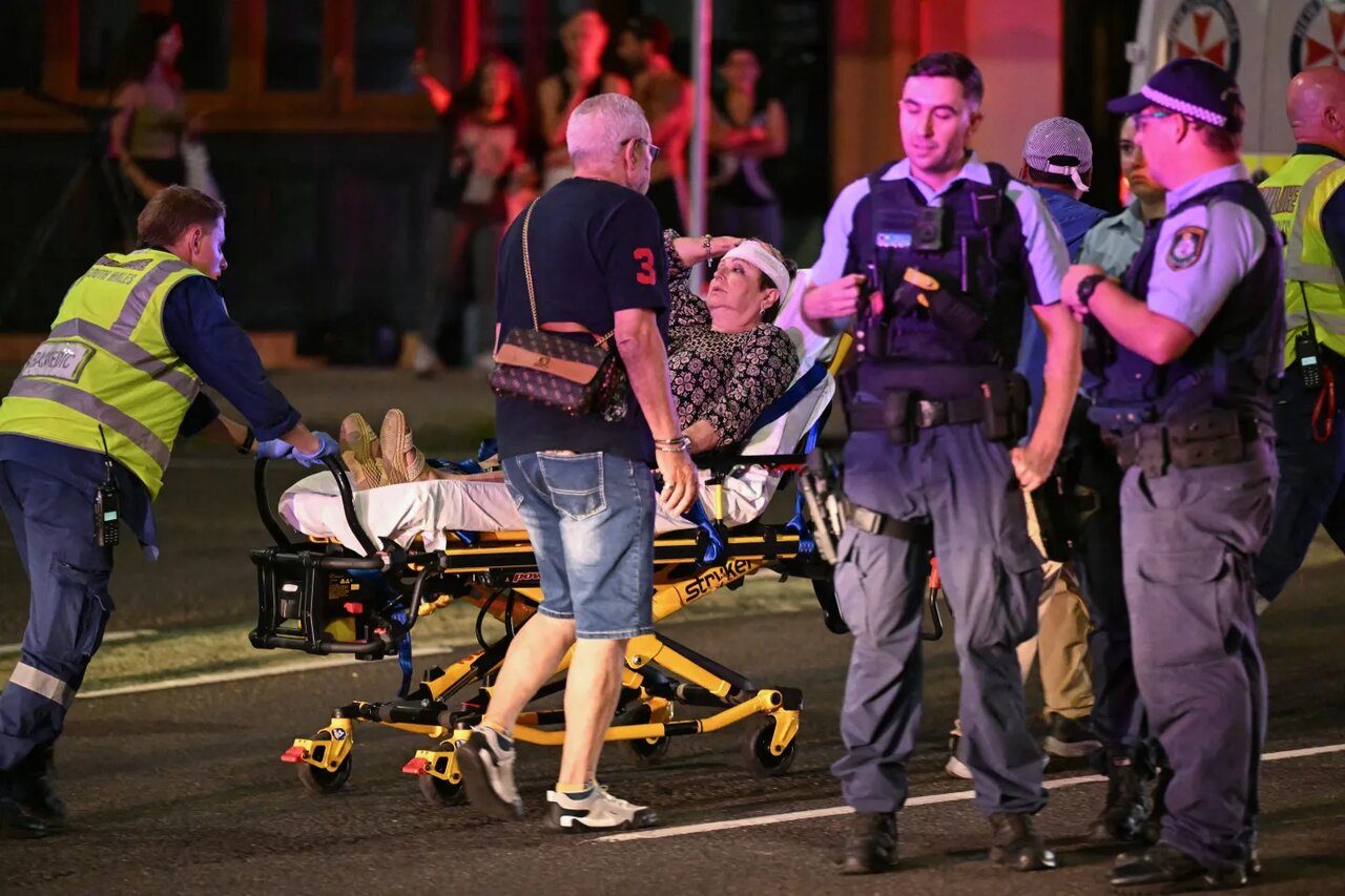 At least 12 people killed in shooting at Sydney’s Bondi Beach