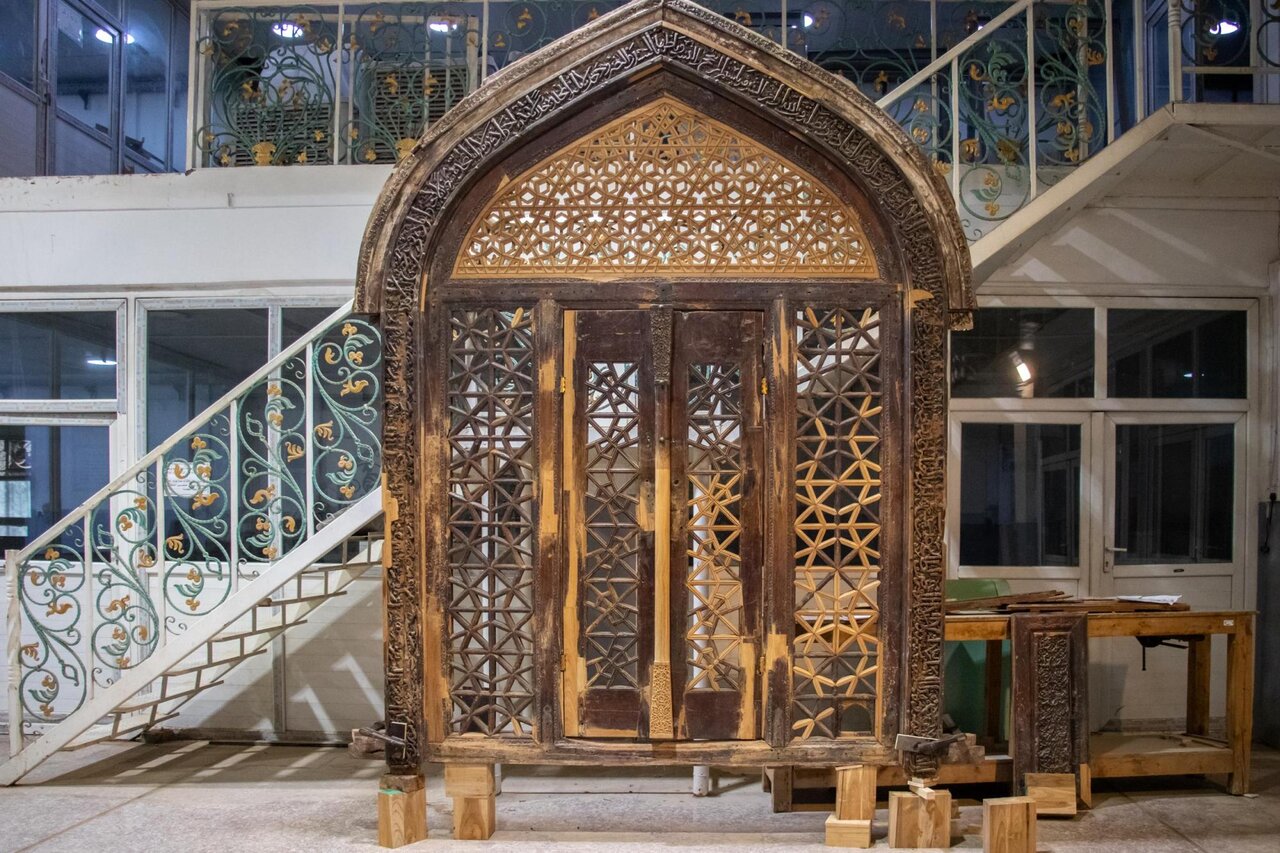  ترميم شباك سرداب الإمام المهدي (عجّل الله فرجه)