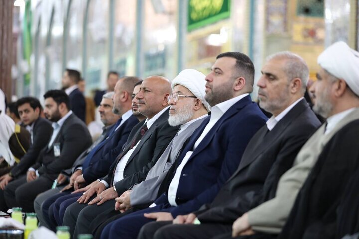 جشن تکلیف ۲ هزار دختر عراقی در حرم امام حسین(ع) برگزار شد + عکس