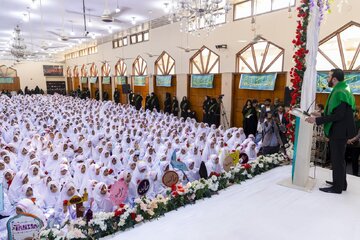 تصاویر | جشن  تکلیف ۲۰۰۰ دختر پاکستانی به همت آستان مقدس حضرت عباس(ع)