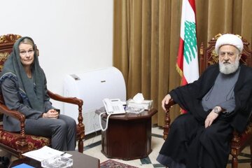 الشيخ الخطيب أثناء استقبال ممثلتها: الكيان الصهيوني لا يحترم منظمات الأمم المتحدة والقوانين الإنسانية الدولية