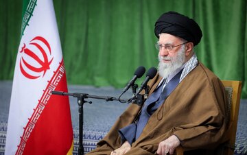 رهبر انقلاب: رفتار بعضی دستگاه‌های فرهنگی انتقال ارزش‌های شهدا به نسل جوان را نشان نمی‌دهد/ نقاط مثبت فراوان، با همه سختی‌ها و تنگ‌دستی‌ها و مشکلات