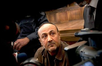 كشف حالة مروان البرغوثي بعد اتصالات مجهولة عن تعرضه لاعتداء وحشي في سجنه الإسرائيلي