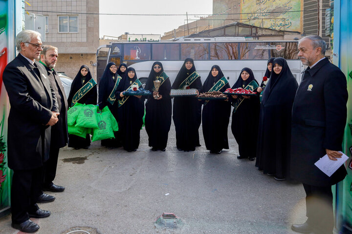 Informe fotográfico | Distribución de chaquetas y artículos culturales por parte de las servidoras del Santuario Sagrado del Imam Alí ibn Musa ar-Rida (la paz sea con él)