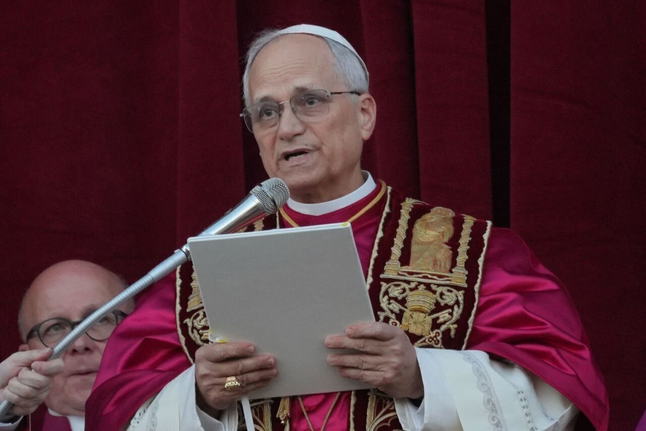 Gereja menjadi korban lembaga intelijen / Operasi peretasan ponsel tokoh-tokoh Italia dengan malware mata-mata rezim Zionis