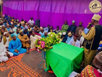 تقرير مصور/ احتفال بمناسبة ولادة السيدة "فاطمة الزهراء" (ع) في بلدة "بومو" النيجيرية