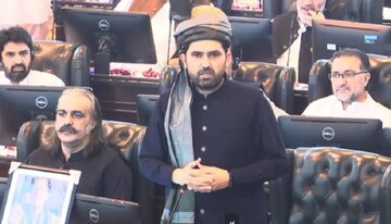 پاکستان: خیبر پختونخوا اسمبلی کے 70 اراکین وفاقی پولیس کو مطلوب!