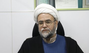 سلوک رفتاری اهل‌بیت(ع) برخلاف یک اثر هنری، کهنه و قدیمی نمی‌شود/ در امور اعتقادی و تاریخی هم باید روایت اول را داشته باشیم