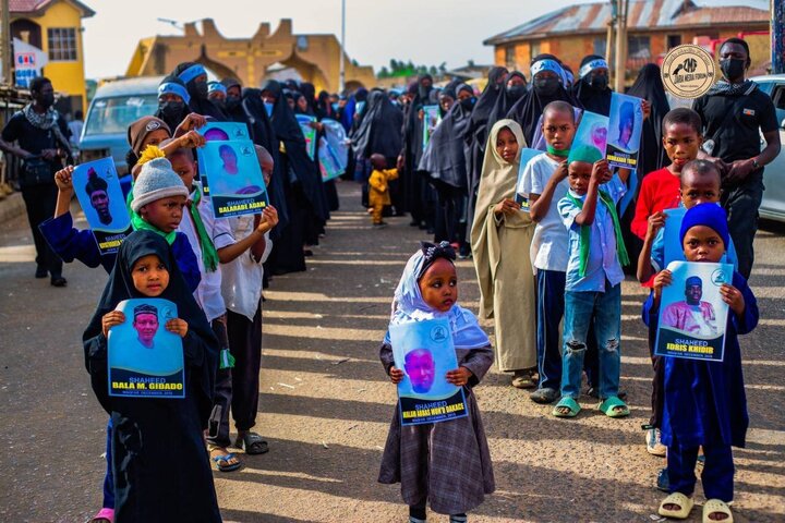 تقرير مصور/ مسيرة جماهيرية سلمية بمناسبة مجزرة زاريا في نيجيريا