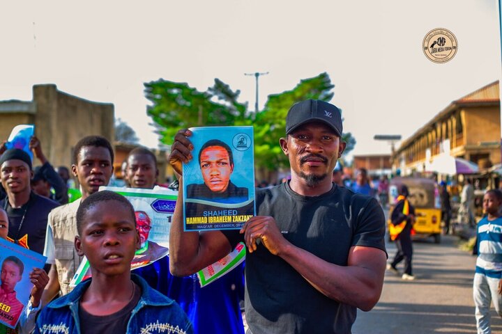 تقرير مصور/ مسيرة جماهيرية سلمية بمناسبة مجزرة زاريا في نيجيريا
