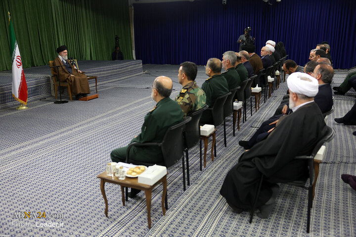 Photos: Imam Khamenei meets officials of Congress of Alborz Province's Martyrs
