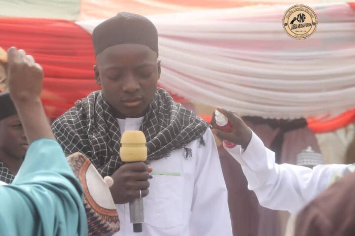 تقرير مصور/ مراسم حفل خاص بالطلاب والطالبات بمناسبة اختتام القرآن الكريم في زاريا النيجيرية